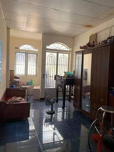 Hình ảnh Cần bán nhà mặt phố Lê thị riêng