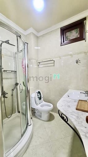 Hình ảnh Phòng Quận 1, Full nội thất, vị trí trung tâm