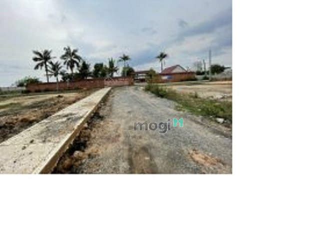 Hình ảnh Kẹt tiền cần bán lô đất phú đông 500m2, đón cầu cát lái , SHR
