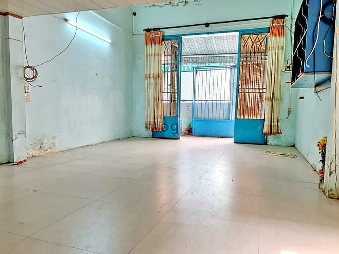 Hình ảnh Nhà cấp 4 vị trí đẹp hẻm 994 Huỳnh Tấn Phát Q. 7