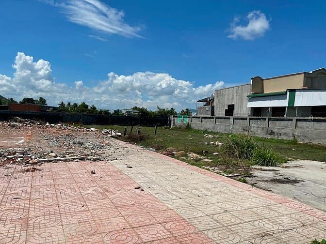 Hình ảnh Bán đất mặt tiền Lý Thái Tổ, thị xã LaGi chính chủ