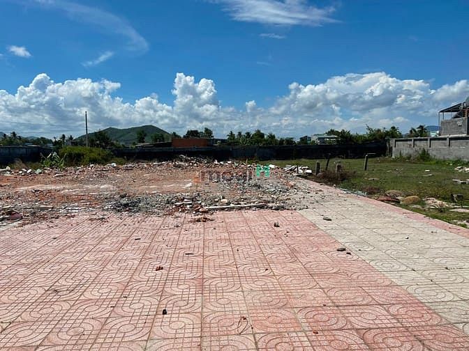 Hình ảnh Bán đất mặt tiền Lý Thái Tổ, thị xã LaGi chính chủ