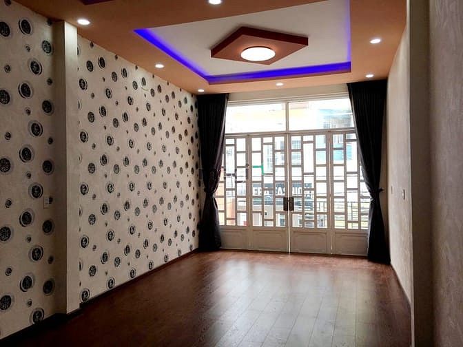 Hình ảnh Mặt Tiền Lạc Long Quân – Kinh Doanh Sầm Uất - 55m2