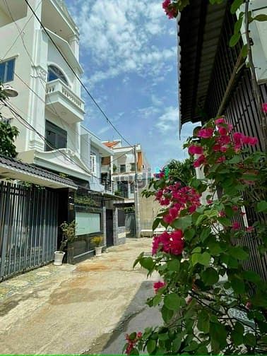 Hình ảnh BÁN GẤP! Lô đất 75m2 5x15 hẻm xe hơi TRường Thọ Thủ Đức. Giá 5ty75