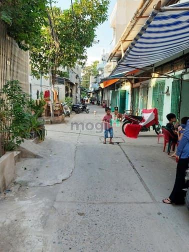 Hình ảnh HẺM 5M 1/ THÔNG, Đ.SỐ 9A 4x11. Nhà đúc, ở liền