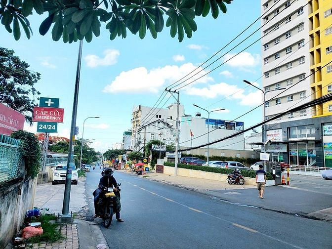 Hình ảnh BÁN GẤP! Lô đất lọt khe 52m2 hẻm xe hơi 6m cách đường lớn 20m
