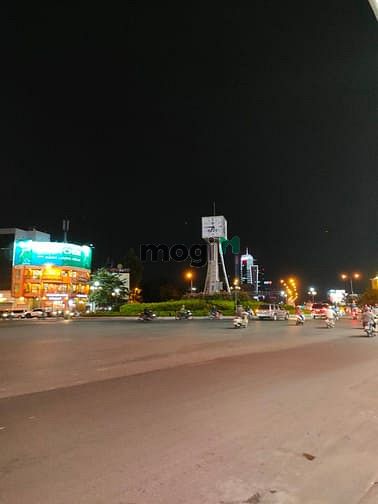 Hình ảnh Biệt Thự Cổ, Pastuer Quận 3, dt 572M2, giá 130 tỷ