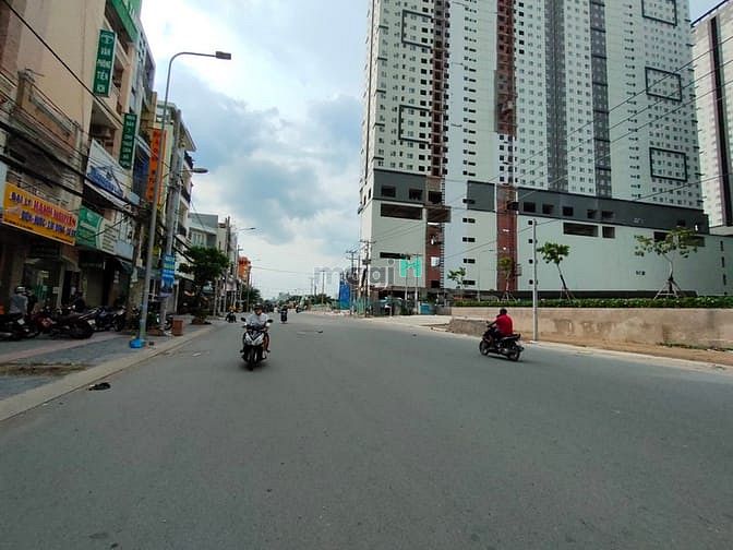 Hình ảnh Bán nhà 3 lầu (4x21) đường  Tạ Quang Bửu, Phường 4, Quận 8