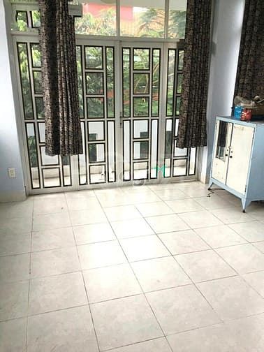 Hình ảnh Cho thuê nhà 606/ 3 tháng 2 q10, 4 tầng 5pn chỉ 18 triệu