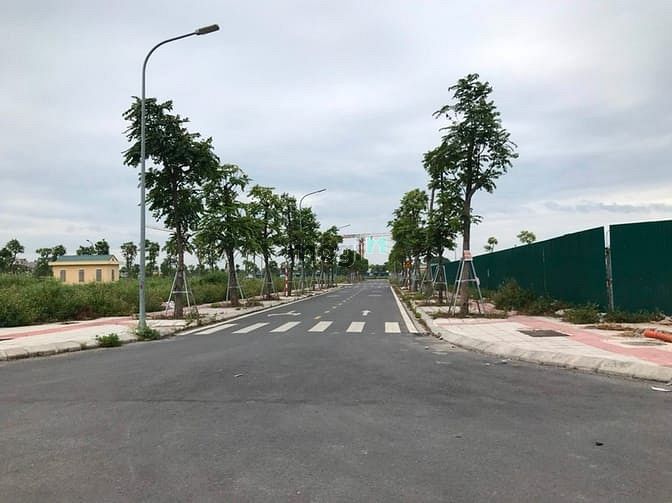 Hình ảnh Bán lô đất đấu giá Cự Khối dãy TT4- 95m giá Trang MB66.COM Chính Thức - MB 66 Uy Tín