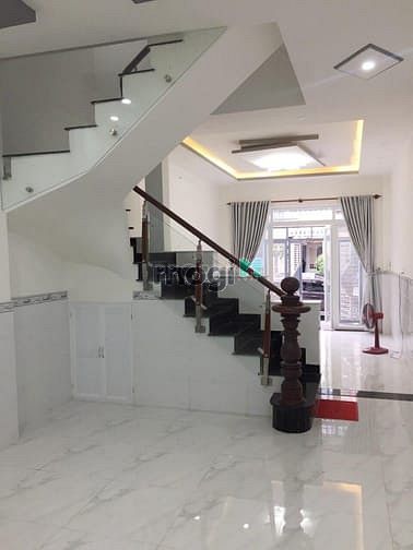 Hình ảnh Cho Thuê Nhà Phố MT Đường Số- Tân Quy Quận 7