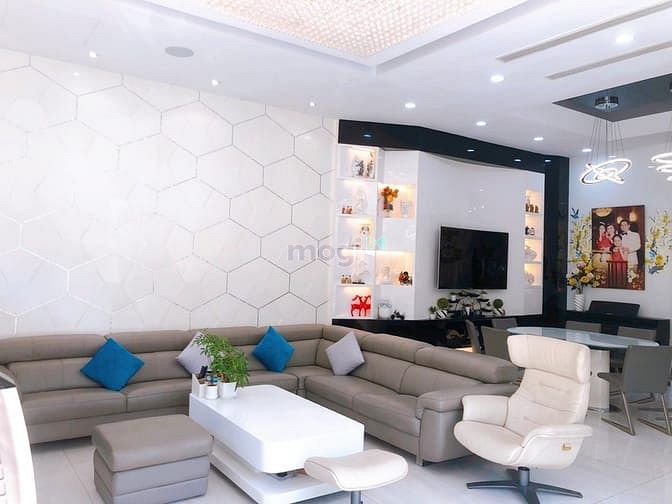 Hình ảnh Cần Bán Biệt Thự MT Đường Số 77 Tân Quy, Quận 7
