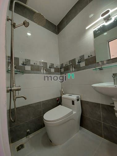 Hình ảnh Phòng MỚi Siêu Đẹp Cửa Sổ Lớn Đinh Bộ Lĩnh Q. BT Gần Ngã Tư Hàng Xanh