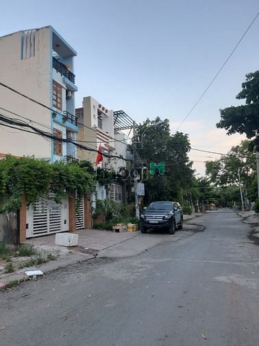 Hình ảnh 9,8m x 19,7m 1236/.. Lê Văn Lương