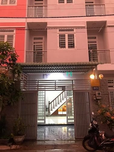 Hình ảnh Cho thuê nhà 1 trệt 2 lầu. 4PN,3WC Quận 9