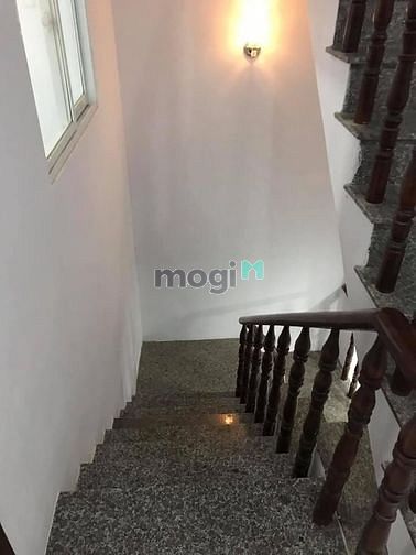 Hình ảnh Cho thuê nhà 1 trệt 2 lầu. 4PN,3WC Quận 9