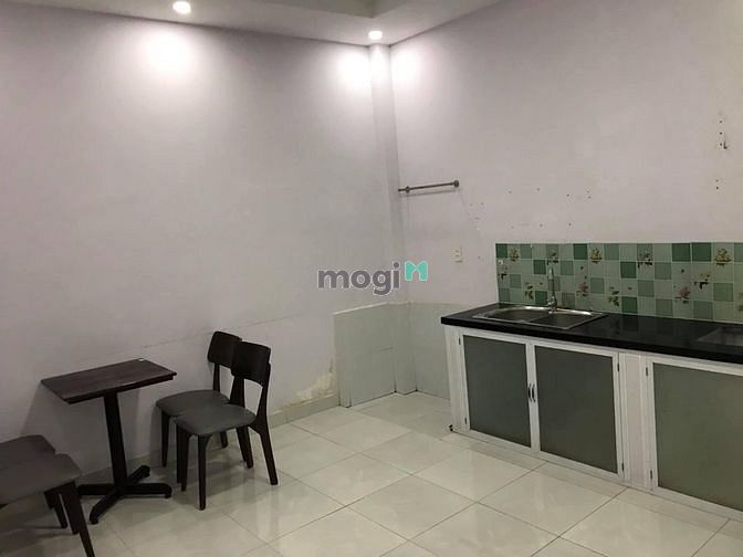 Hình ảnh Cho thuê nhà 1 trệt 2 lầu. 4PN,3WC Quận 9