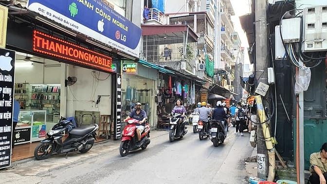Hình ảnh MP Pháo Đài Láng, 115m2, 3 tầng, kinh doanh đỉnh, 180tr/m2