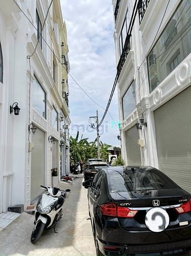 Hình ảnh Đất Quận 7 Xe Hơi Thoải Mái Duy Nhất Lô Giá Tốt