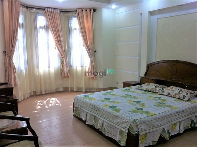 Hình ảnh Cho Thuê Villa Sân Vườn 10x18m - Phong Cách Cổ Điển - Giá 3000$/Tháng