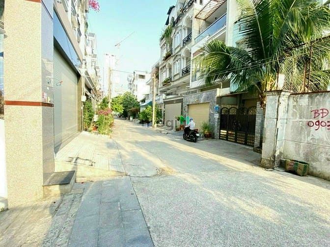 Hình ảnh Bán lô đất 199m2 khu dân cư Tạ Ngọc Thảo P. Phú Thuận Quận 7