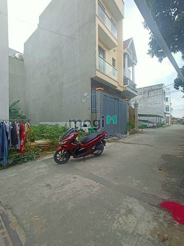 Hình ảnh Bán lô đất mặt tiền hẻm 297 Võ Văn Hat , P. Long Trường , Quận 9