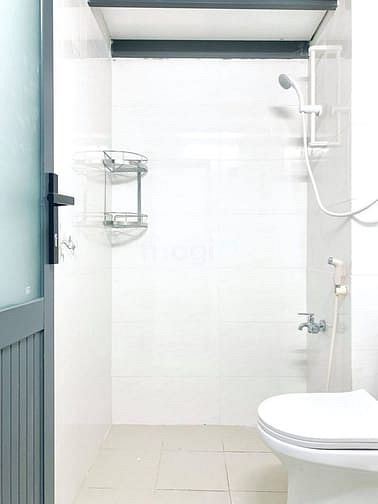 Hình ảnh Phòng như hình 5tr/tháng, phòng mặt tiền