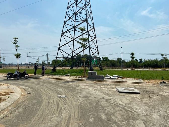 Hình ảnh Bán đất khu vực đông đúc, gần KCN 30 nghìn công nhân,kế sông gần biển