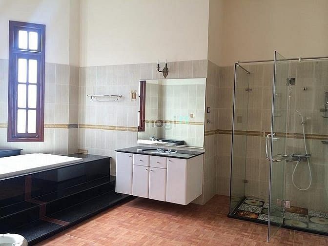 Hình ảnh Cần Bán Siêu Biệt Thự - Thảo Điền, Q 2