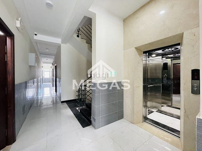 Hình ảnh Mới , Full Nội Thất , Ban Công Xịn , Ngay Aeon Tân Phú