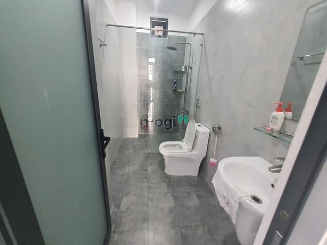 Hình ảnh Cho thuê nhà 6C Út Tịch, Phường 4, Tân Bình