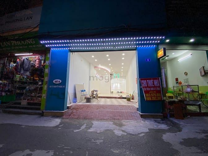 Hình ảnh Cho thuê nhà 5 tầng 85m2 ở Câu Giấy