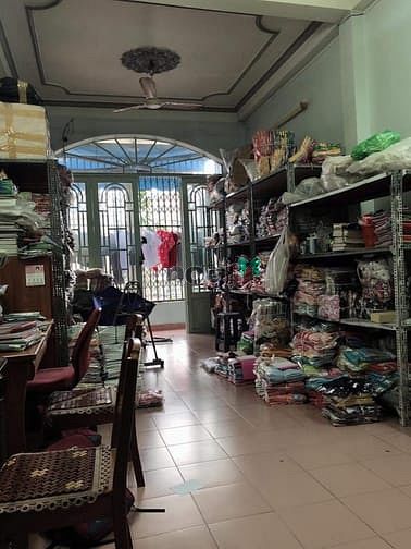 Hình ảnh Gấp bán nhà 4 tầng, 84m2 đường Lạc Long Quân Tân Bình