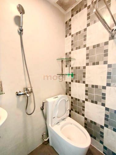 Hình ảnh Căn Hộ Mới Xây Bacony Cực Xinh,Gần ĐH Sài Gòn Q5