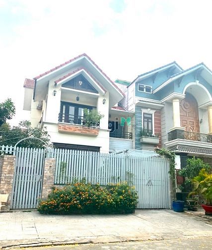 Hình ảnh Biệt Thự 10x20m Sân Vườn 2 Lầu - Mở Văn Phòng/Trường Học/Ở