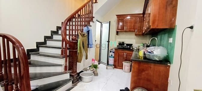 Hình ảnh Mặt phố Ngô Thi Sỹ Làng Lụa Hà Đông, ô tô đỗ cửa.