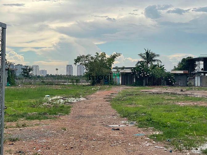 Hình ảnh Cho thuê đất trống 10000m2 Xa Lộ Hà Nội Quận 2 gần cầu Rạch Chiếc