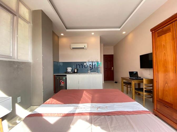 Hình ảnh Căn Hộ BAN CÔNG Duy Nhất Ở Trung Tâm Quận 10 - Giá Hấp Dẫn