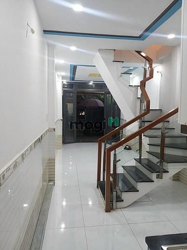 Hình ảnh Bán nhà mới gần ngã tư 4 xã, full nội thất cao cấp