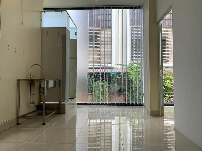 Hình ảnh Biệt Thự 8x13m, 1 lầu, HXH, gần Phổ Quang sân bay, giá 17 triệu còn TL
