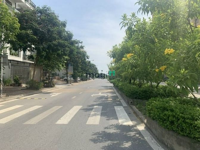 Hình ảnh Bán mảnh đất đẹp view vườn hoa khu TĐC Giang Biên, Long Biên