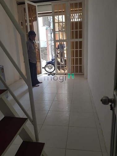 Hình ảnh Nhà Tân Bình Giáp Quận 3 Giá chỉ 2,3 tỷ