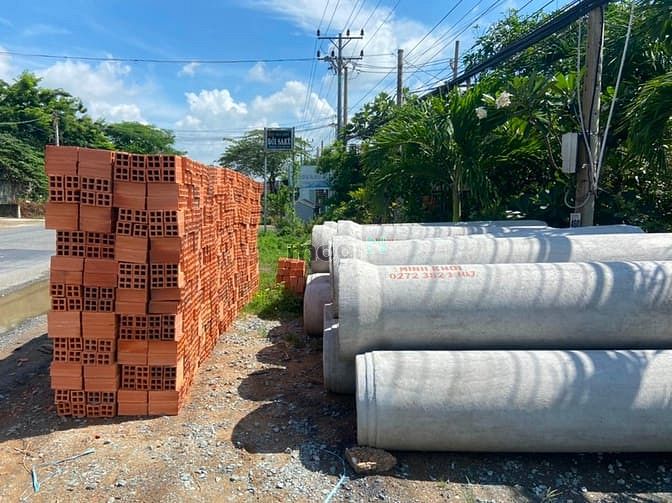 Hình ảnh Đất thổ cư Ba mặt tiền cách KCN Cầu Tràm 4km, cạnh chợ, giá 11tr6/m2.