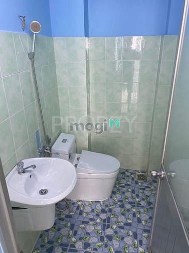Hình ảnh Nhà đường CMT8, Q.3, 3.2x10m, 5pn, 15tr giảm 12tr