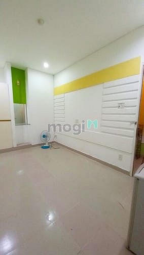 Hình ảnh 3,7tr/th. Giảm thêm khách ở dài hạn. 239 Cao Đạt, p1, Quận 5