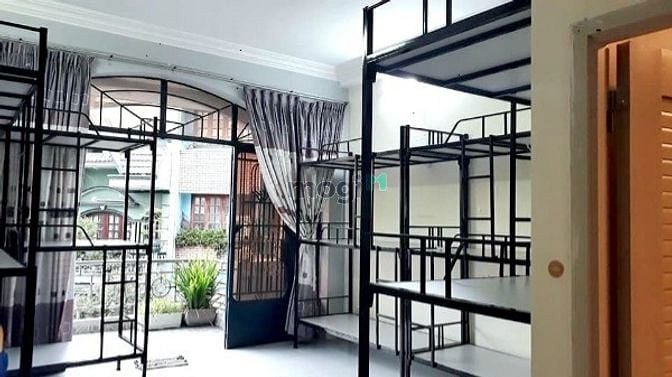 Hình ảnh Kí túc xá giá rẻ phòng máy lạnh