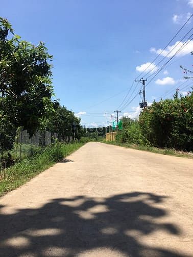 Hình ảnh Đất 1000m2 thổ cư, sát hồ trị an,mặt tiền đường bê tông, có sẵn nhà