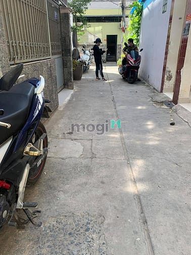 Hình ảnh Nhà hẻm Tân Phú - 2p ra Âu Cơ - hẻm thông thoáng