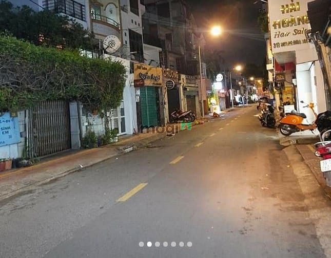 Hình ảnh Mặt Tiền Biệt Thự Cổ Cống Quỳnh Quận 1 Hàng Hiếm