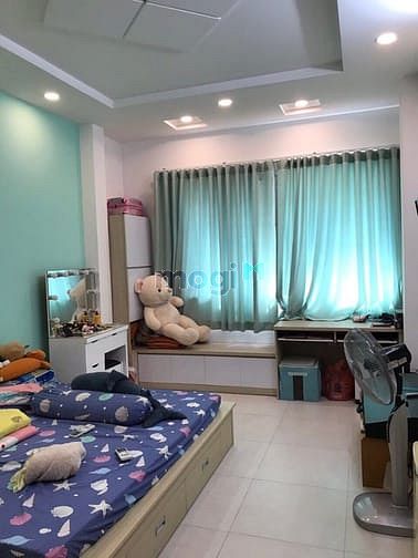 Hình ảnh Nhà bán hẻm 5m lý thái tổ quận 3.